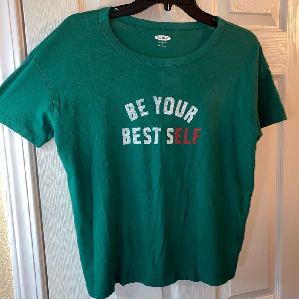 Old Navy Women S SMALL The Easy Tee Top Christmas Elf Holiday Fun Funny Festive - Picture 1 of 10